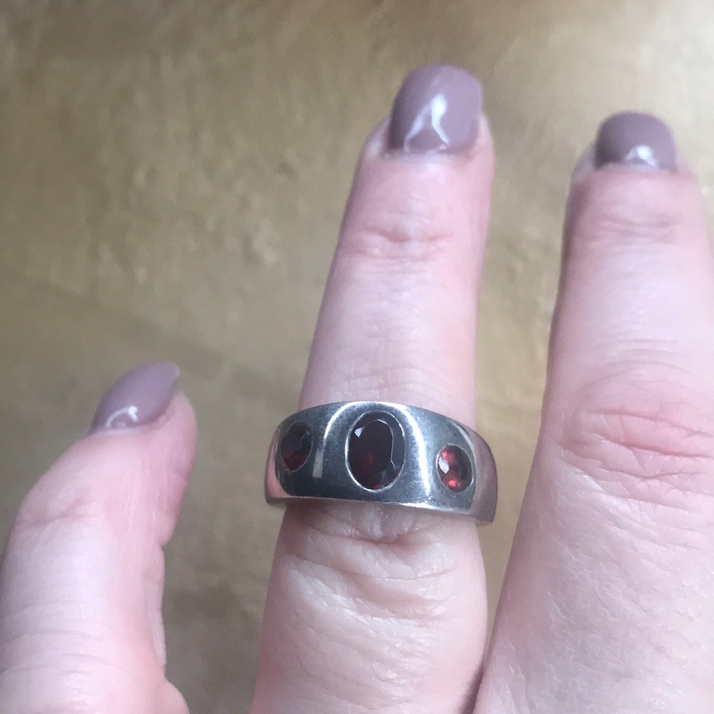 Vintage estate silver & Garnet ring sz. 6 3/4